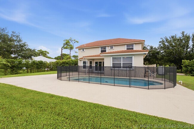 Building Photo - 5513 SW Windward Way