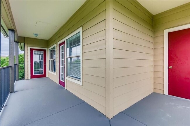 Building Photo - 2320 Gracy Farms Ln