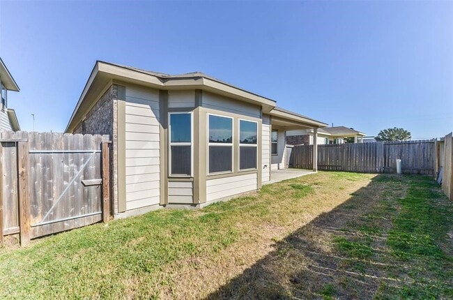 Building Photo - 18511 Espada St