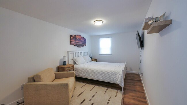 Building Photo - 106 N Portland Ave