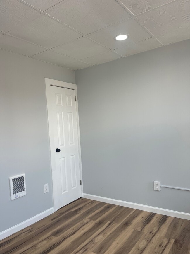 Building Photo - 43-45-45 N Broad St