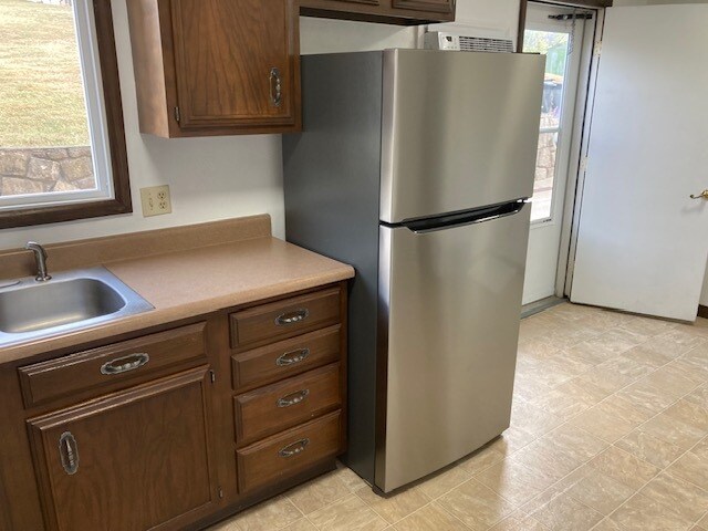 Kitchen - 5210 Walnut Valley Dr