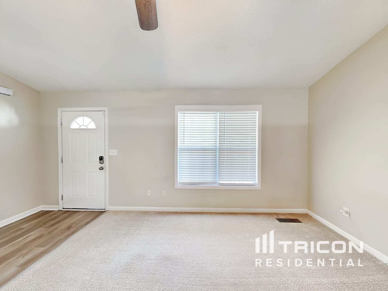 Building Photo - 463 Thorn Thicket Dr