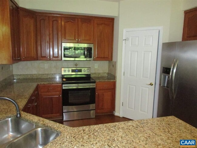 Building Photo - 3419 Turnberry Cir