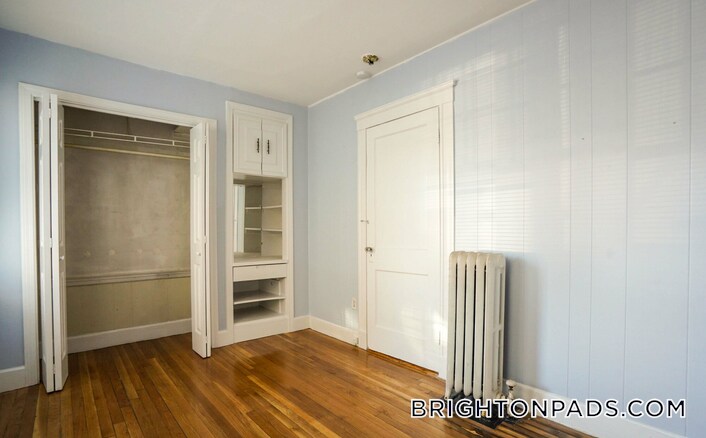 Building Photo - 81 Beechcroft St