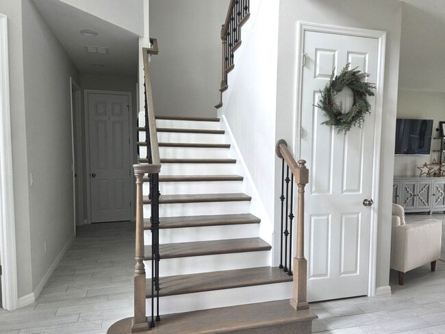 Building Photo - Two Story in Gated Lakeview Preserve