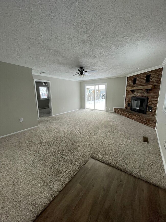 Building Photo - Great 4 Bedroom Home for Lease!