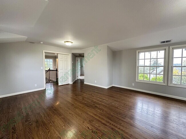 Building Photo - 108 Club Dr