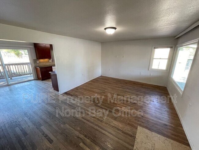 Building Photo - 1492 Gloria Dr