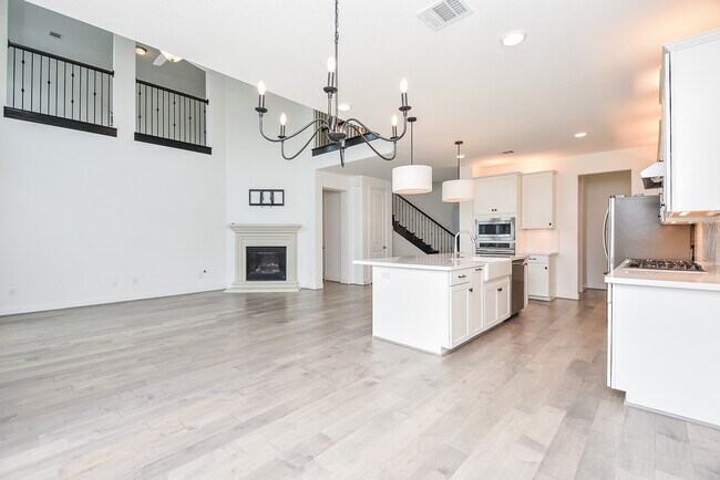 Building Photo - 18251 Winding Willow Oak Way