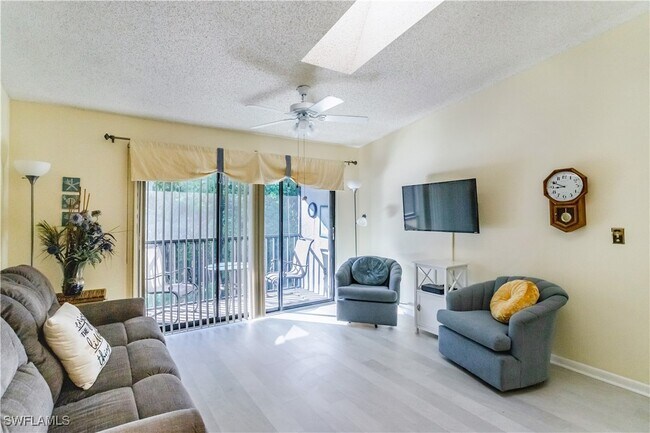 Building Photo - 9540 Green Cypress Ln