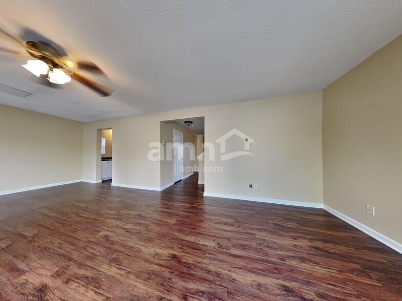 Building Photo - 1153 Reveres Run