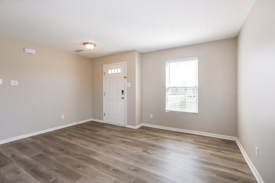 Building Photo - 1904 Breakwater Dr