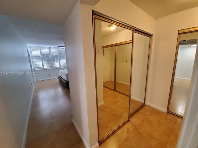 Building Photo - 18061 Biscayne Blvd