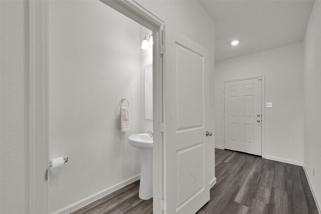 Building Photo - 14818 Calderon Dr