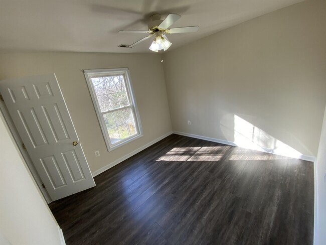 Building Photo - 241 Cambridge St