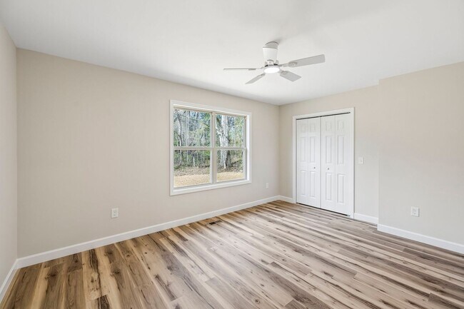 Building Photo - 211 Majestic Dr