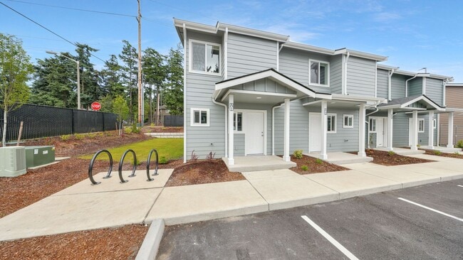 Building Photo - 2 Bed 1.5 Bath - Pet Friendly - NAS Whidbey