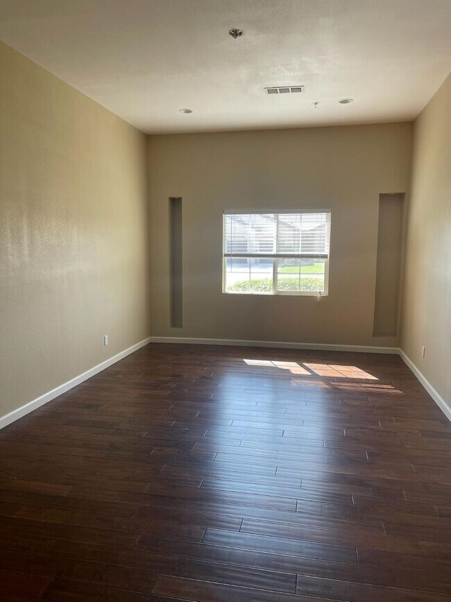 Building Photo - 15514 St Clement Way