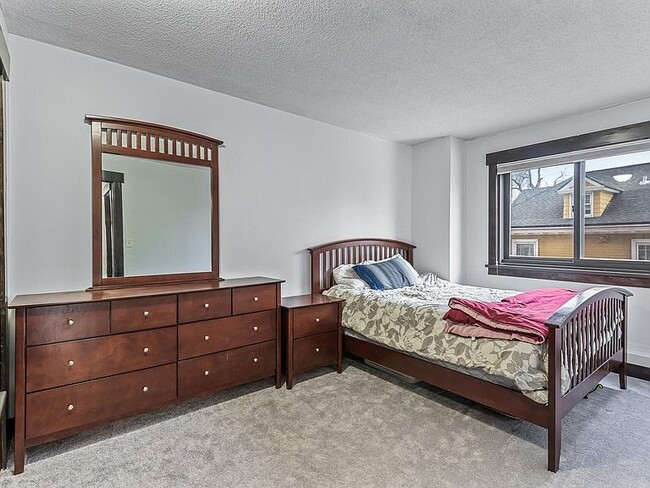 Building Photo - 410 Groveland Ave