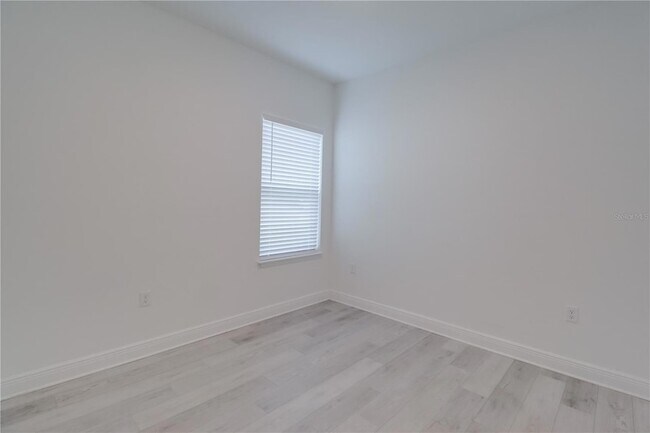 Building Photo - 2776 SW 142nd Ln