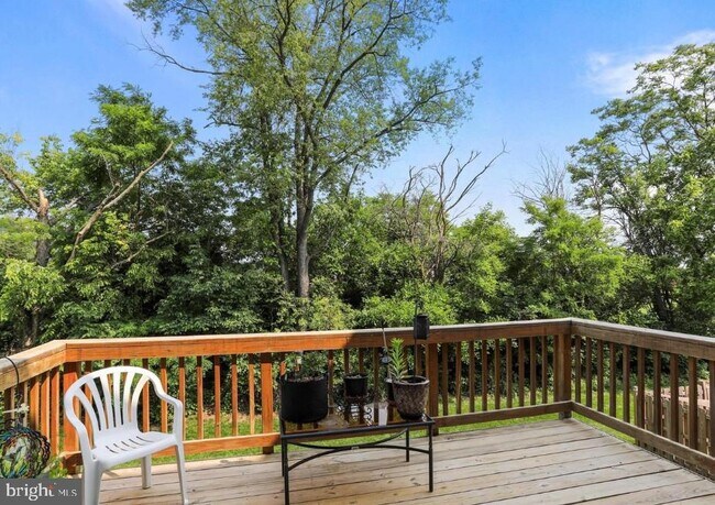 Building Photo - 273 Magellan Dr
