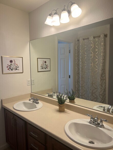 Building Photo - 17148 Blue Mist Grove