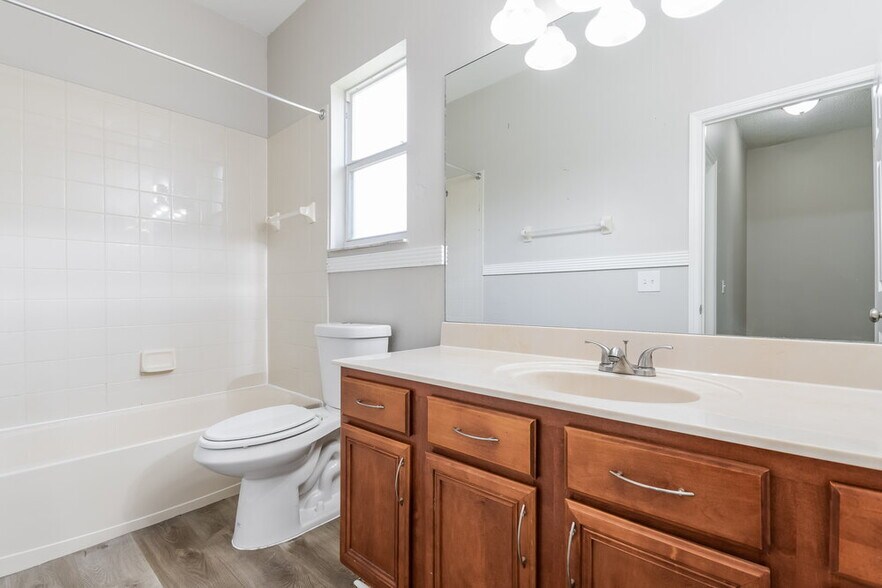 Building Photo - 477 Acacia Tree Way