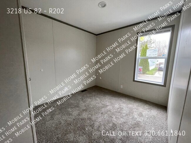 Building Photo - 3218 OH-82