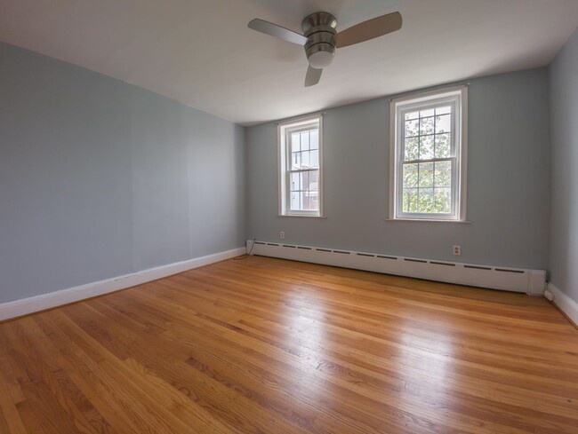 Building Photo - 1029 Fernon St