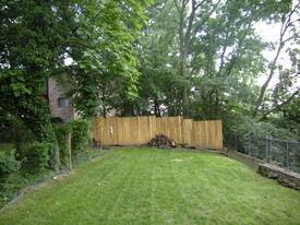 Building Photo - 531 Riddle Rd