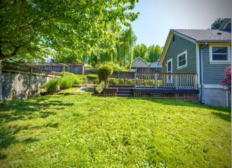 Back Yard - 6917 N Philadelphia Ave