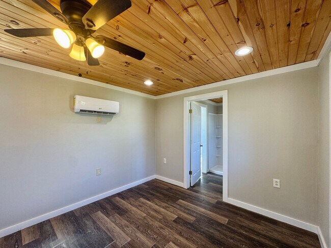 Building Photo - 509 Ferrell St
