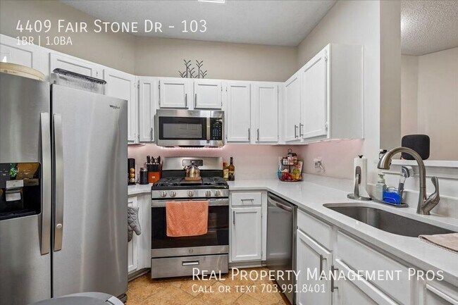 Building Photo - 4409 Fair Stone Dr