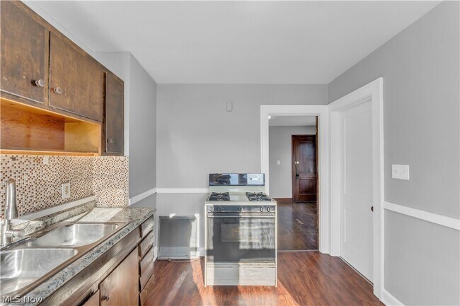 Building Photo - 4453 W 48th St