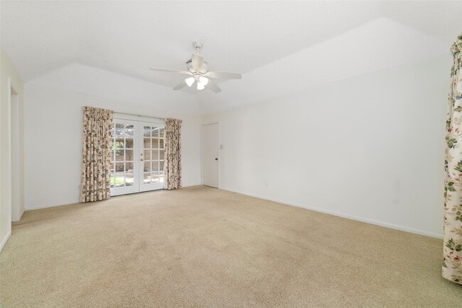 Building Photo - 11838 Riverview Dr