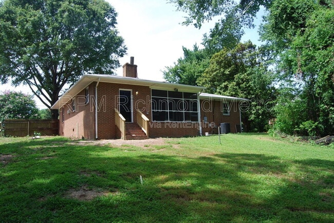 Building Photo - 4515 Olney Dr