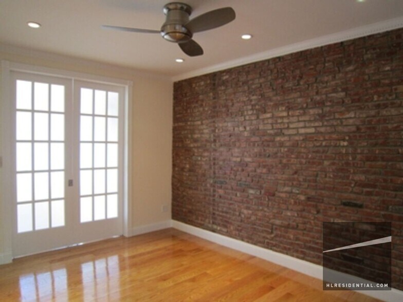 Building Photo - E 100TH ST.