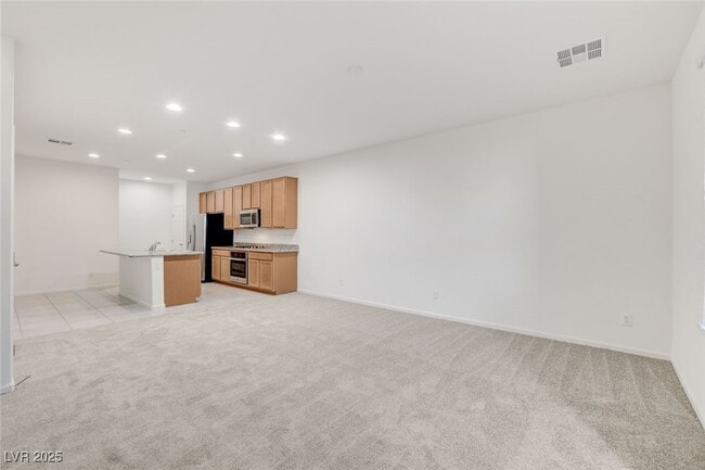 Building Photo - 11680 Hamilton Lk Ave