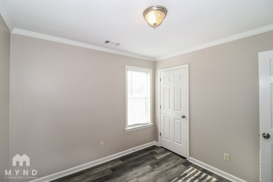 Building Photo - 9020 Pepper Hollow Ct