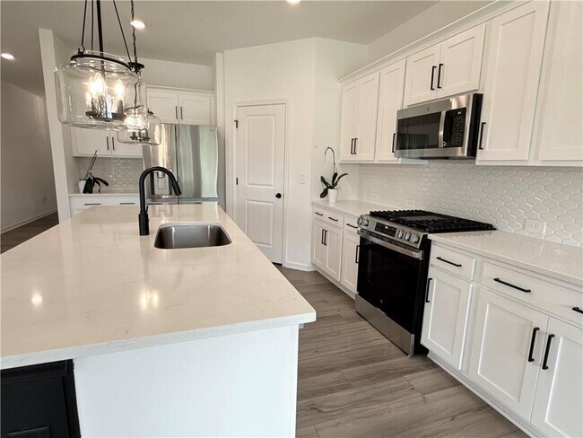 Building Photo - 207 Foxhill Dr