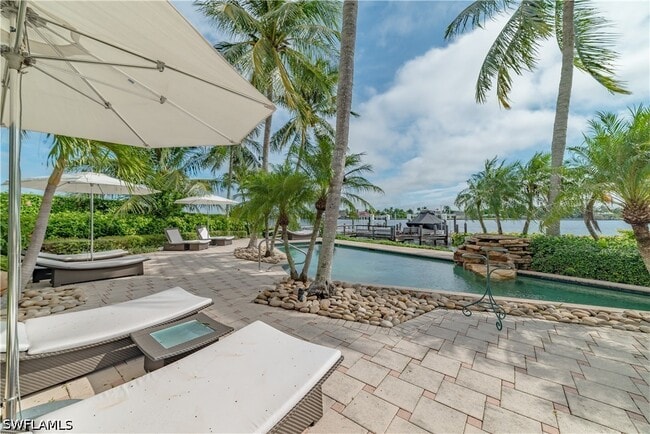 Building Photo - 883 Galleon Dr
