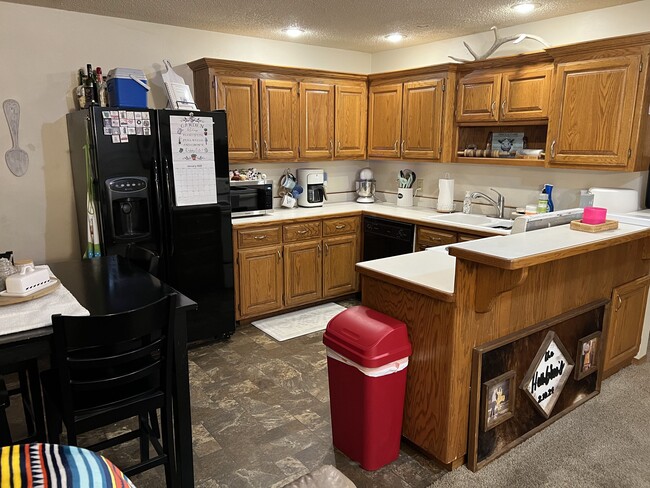 Kitchen - 1046 Baxter St