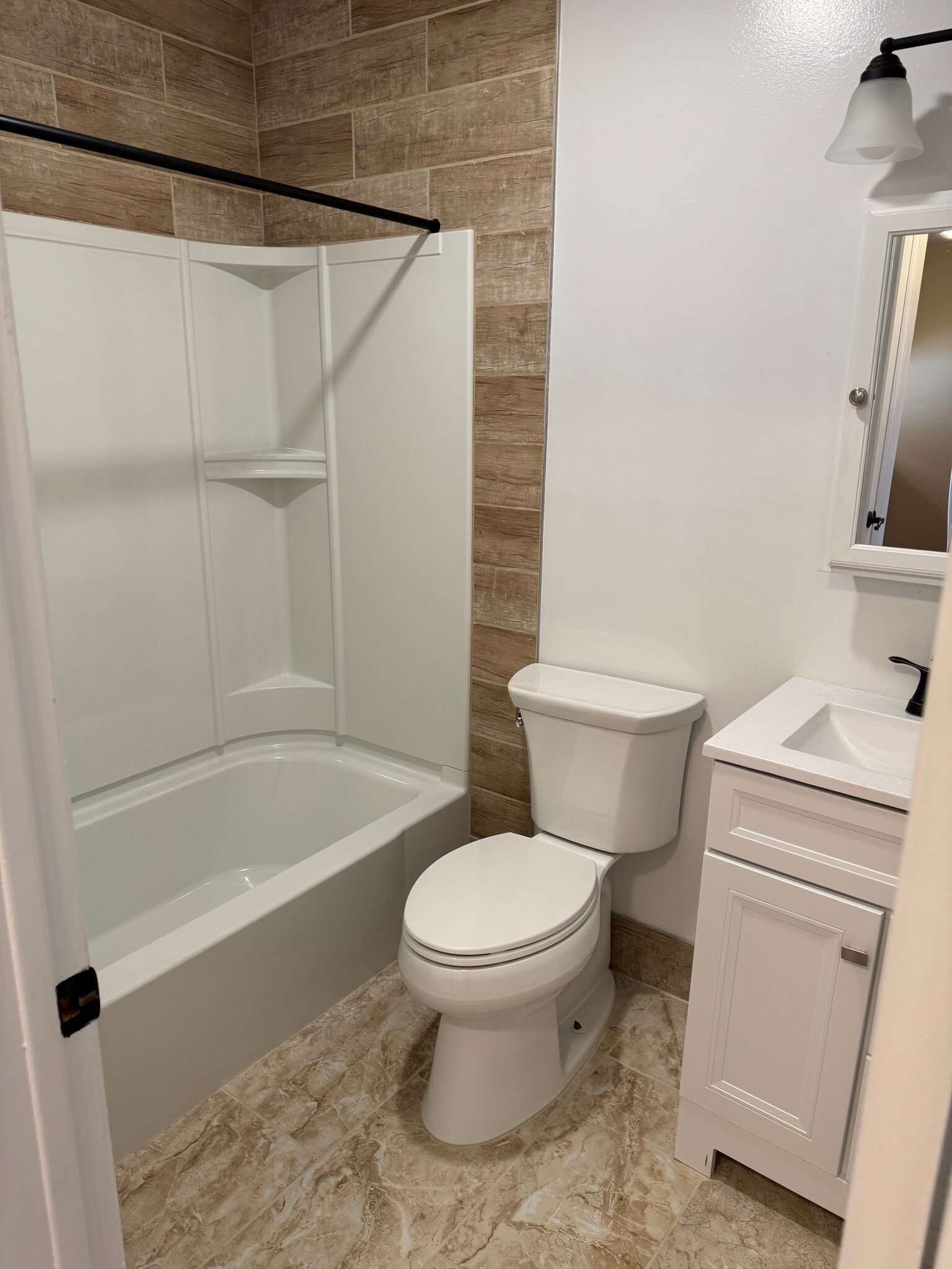 Building Photo - 17 Danbury Rd