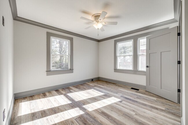 Building Photo - Newly Renovated Rock Hill Home Close to Downtown