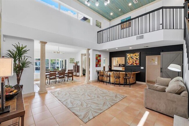 Building Photo - 2484 SE 12th St