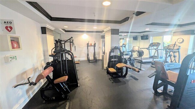 Building Photo - 1064 N Tamiami Trl