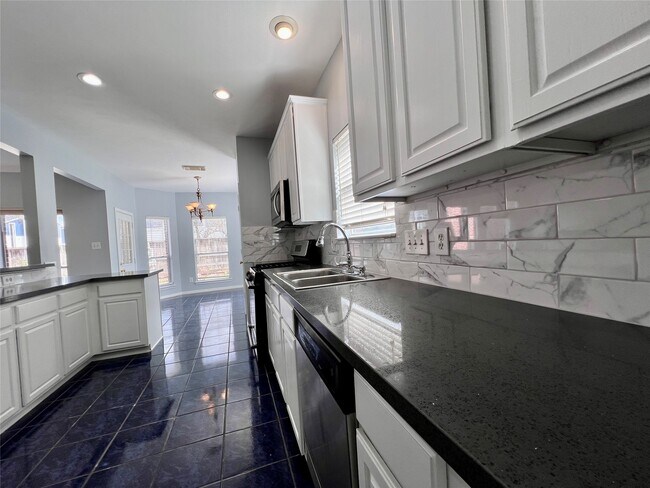 Building Photo - 3311 Whitebud Dr