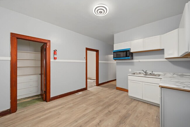 Building Photo - 8748 S Marquette Ave
