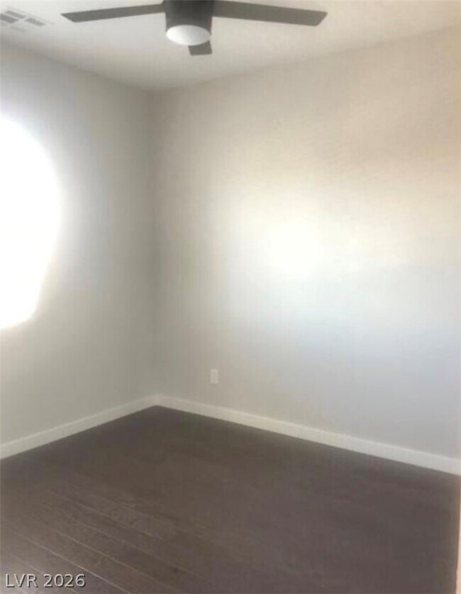 Building Photo - 1126 Bradley Bay Ave